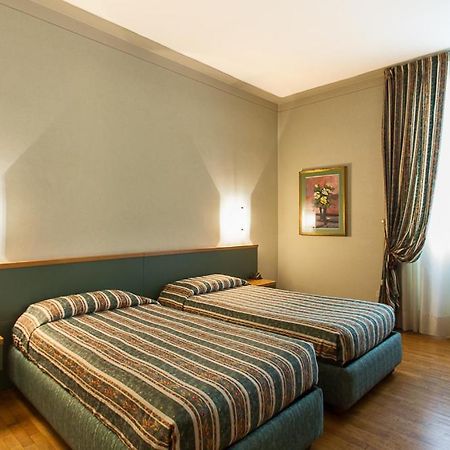 Hotel 감바라 외부 사진