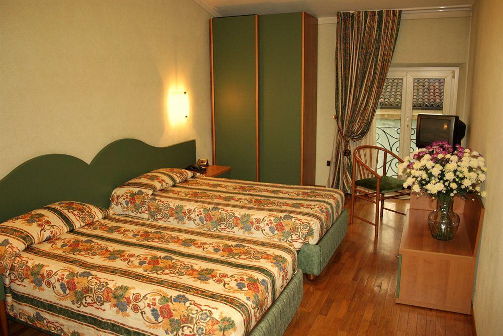 Hotel 감바라 외부 사진