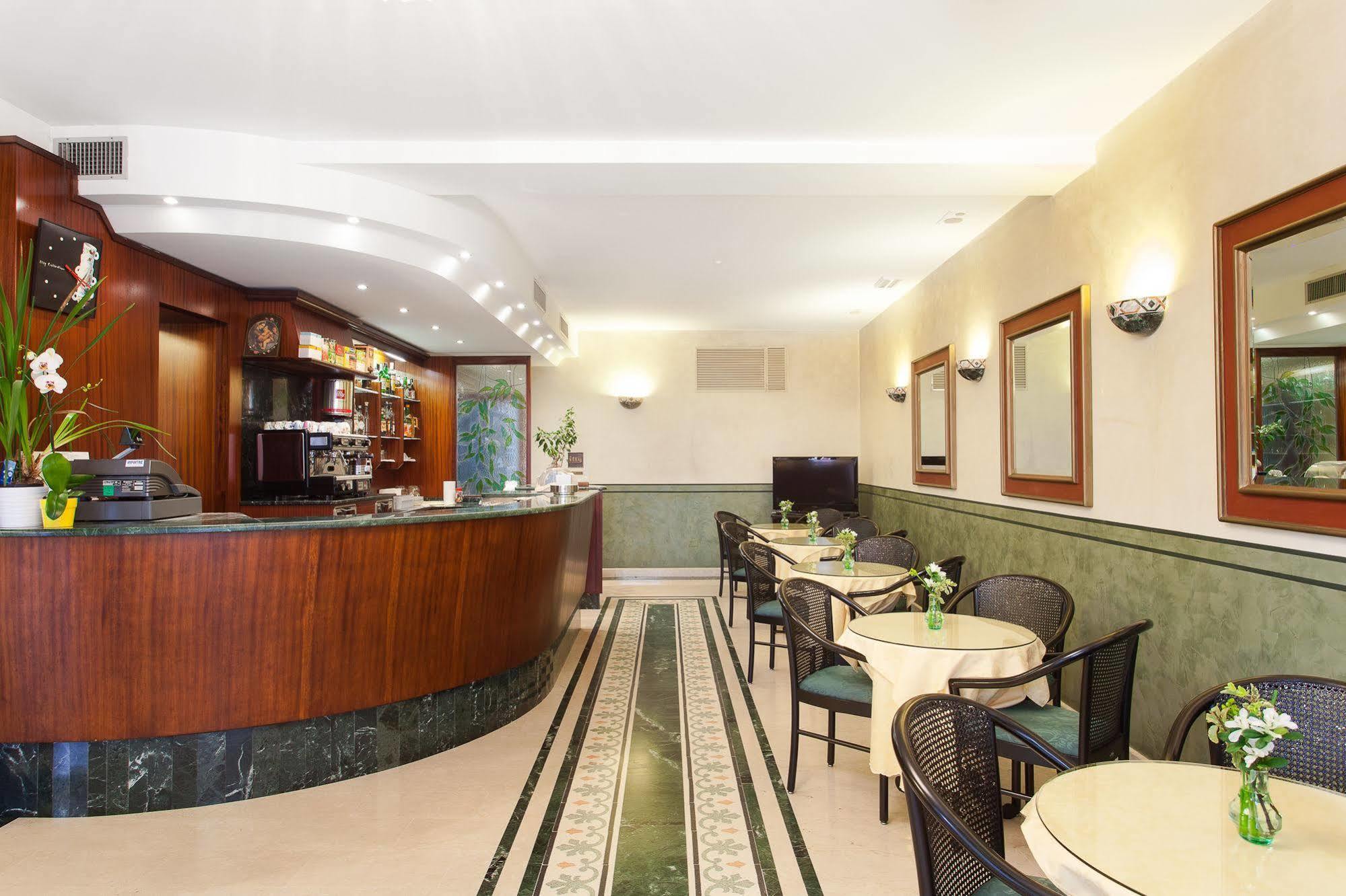 Hotel 감바라 외부 사진